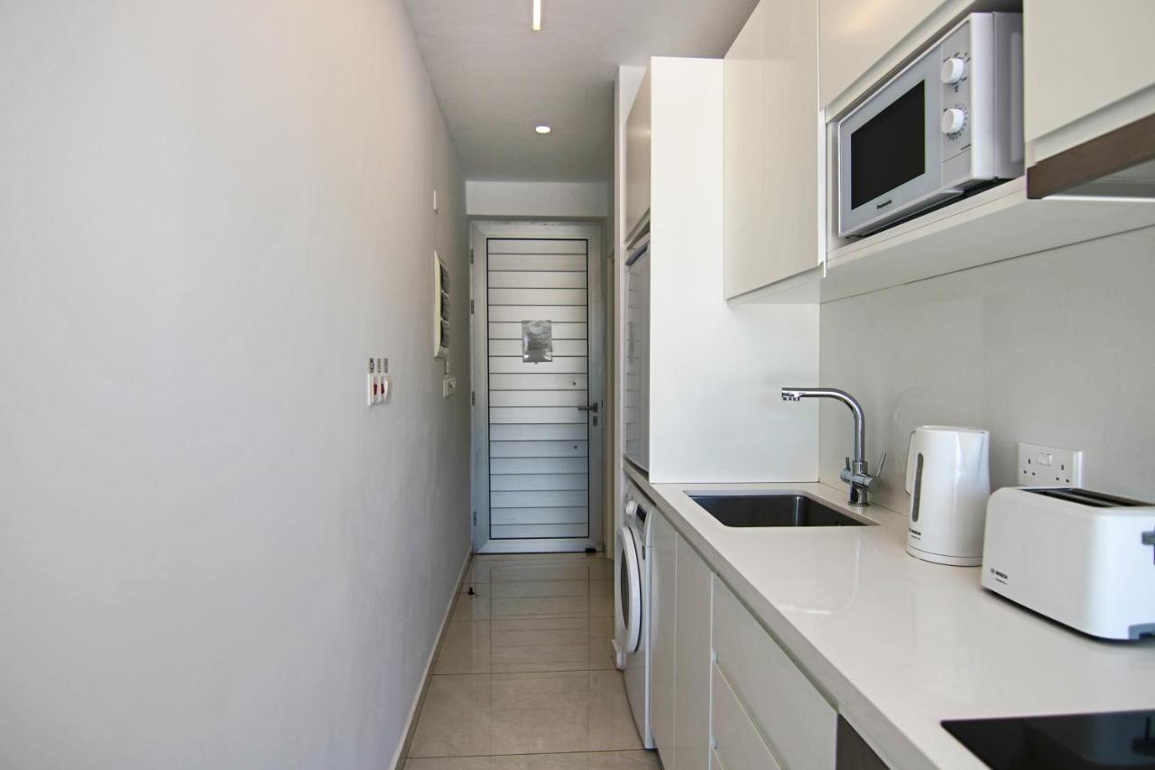 Apartament Phaedrus Living - Seaside Luxury Flat Harbour 105 Pafos